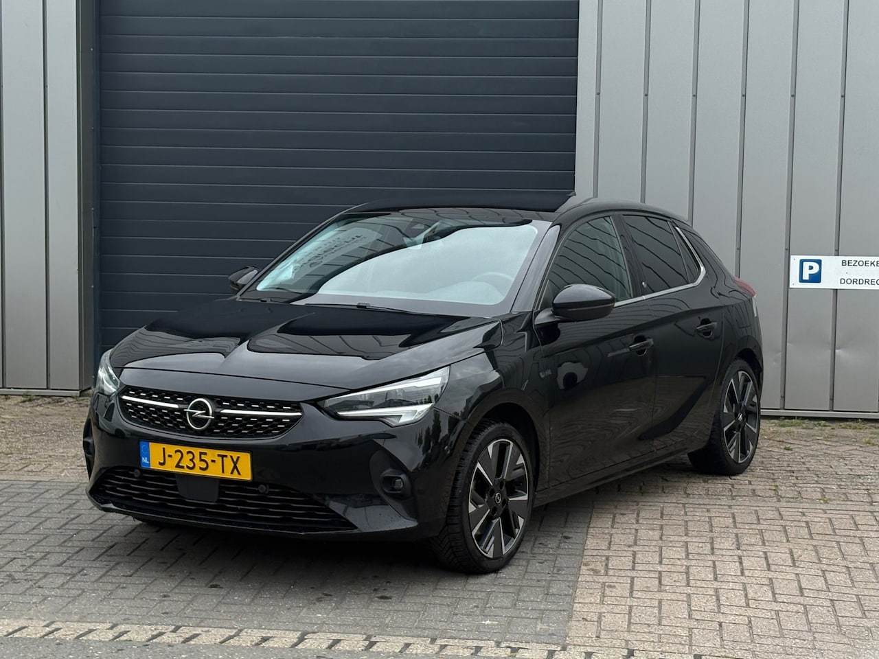 Opel Corsa-e - Elegance 50 kWh |FASE 3| PANO|360 Camera |Leer|STOELVRW - AutoWereld.nl