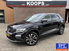 Volkswagen T-Roc - 1.5 TSI 150 Pk Sport| DSG Automaat | Standkachel | Elec. achterklep | Stoel verwarming | D