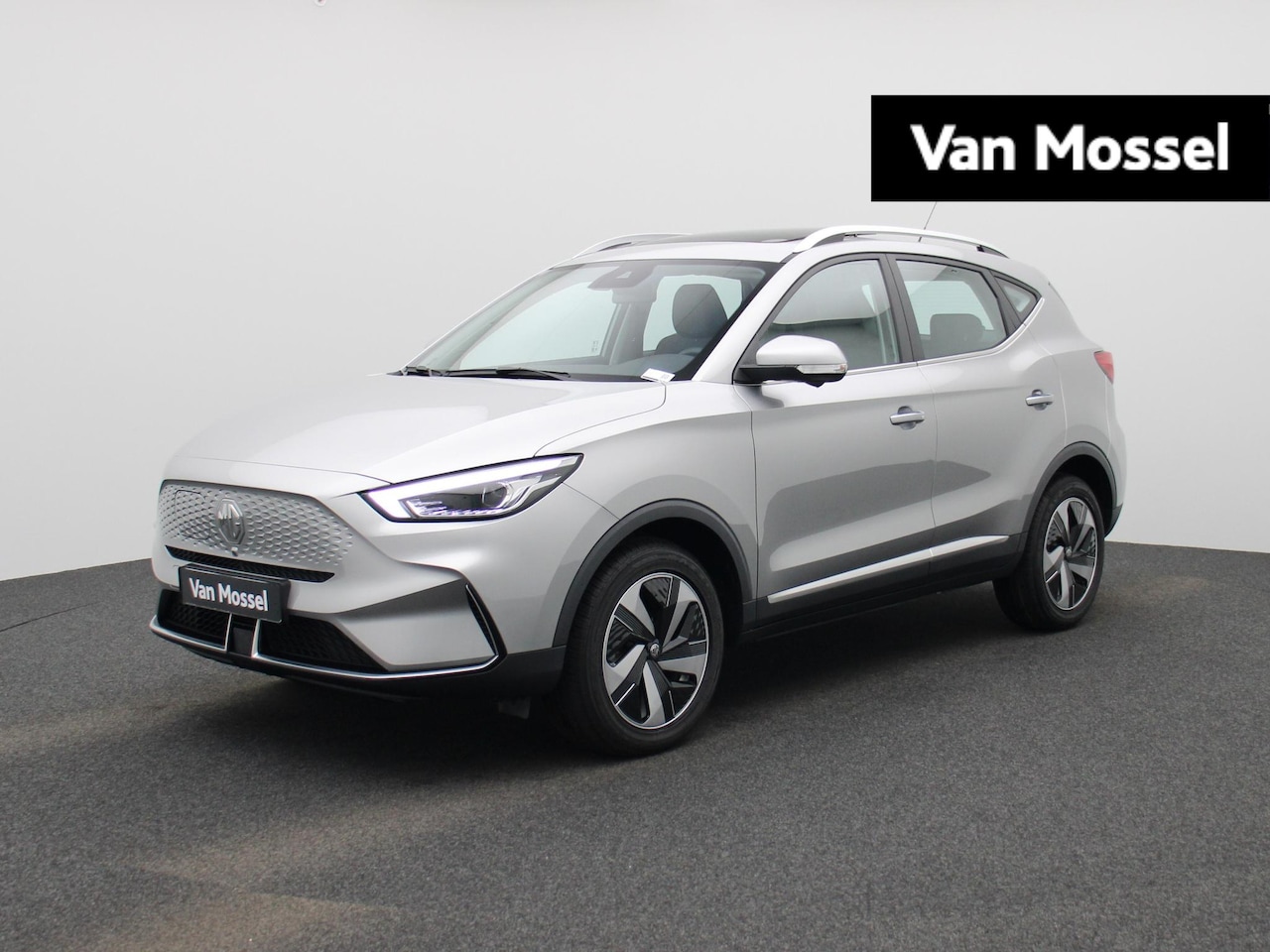MG ZS - Standard Range Luxury 50 kWh | Voorraadvoordeel | Op = Op! | MG i-Smart | Panoramadak | Ap - AutoWereld.nl