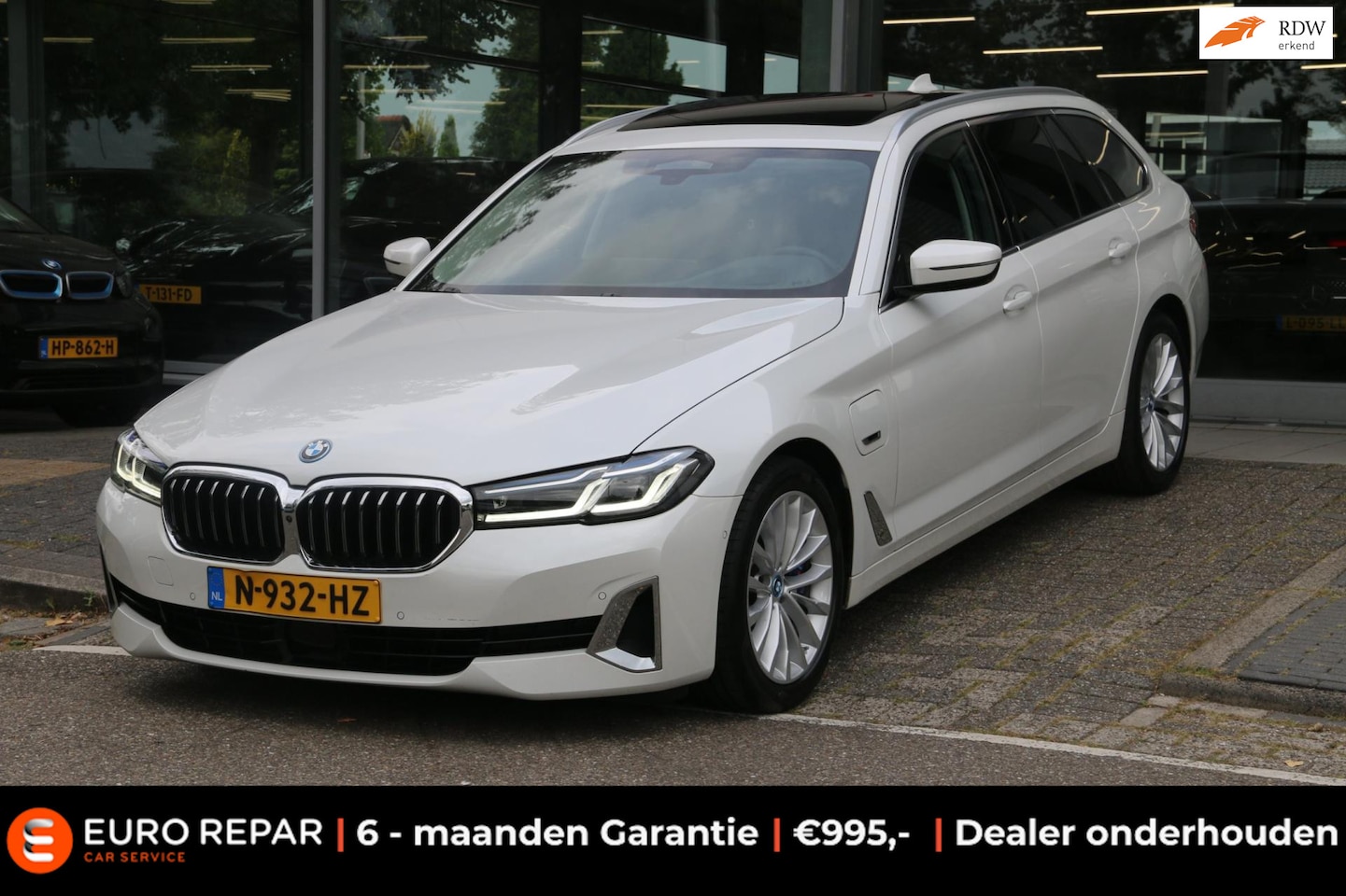 BMW 5-serie Touring - 530e xDrive PANO-DAK TREKHAAK NL-AUTO NAP! - AutoWereld.nl