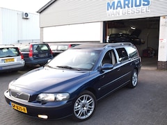 Volvo V70 - 2.3 T-5 Geartronic met Leer & dakje 250 pk