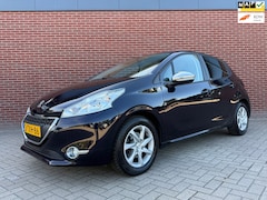 Peugeot 208 - 1.2 VTi Style 5-deurs / Nap / Airco / Cruise / Trekhaak / Navi