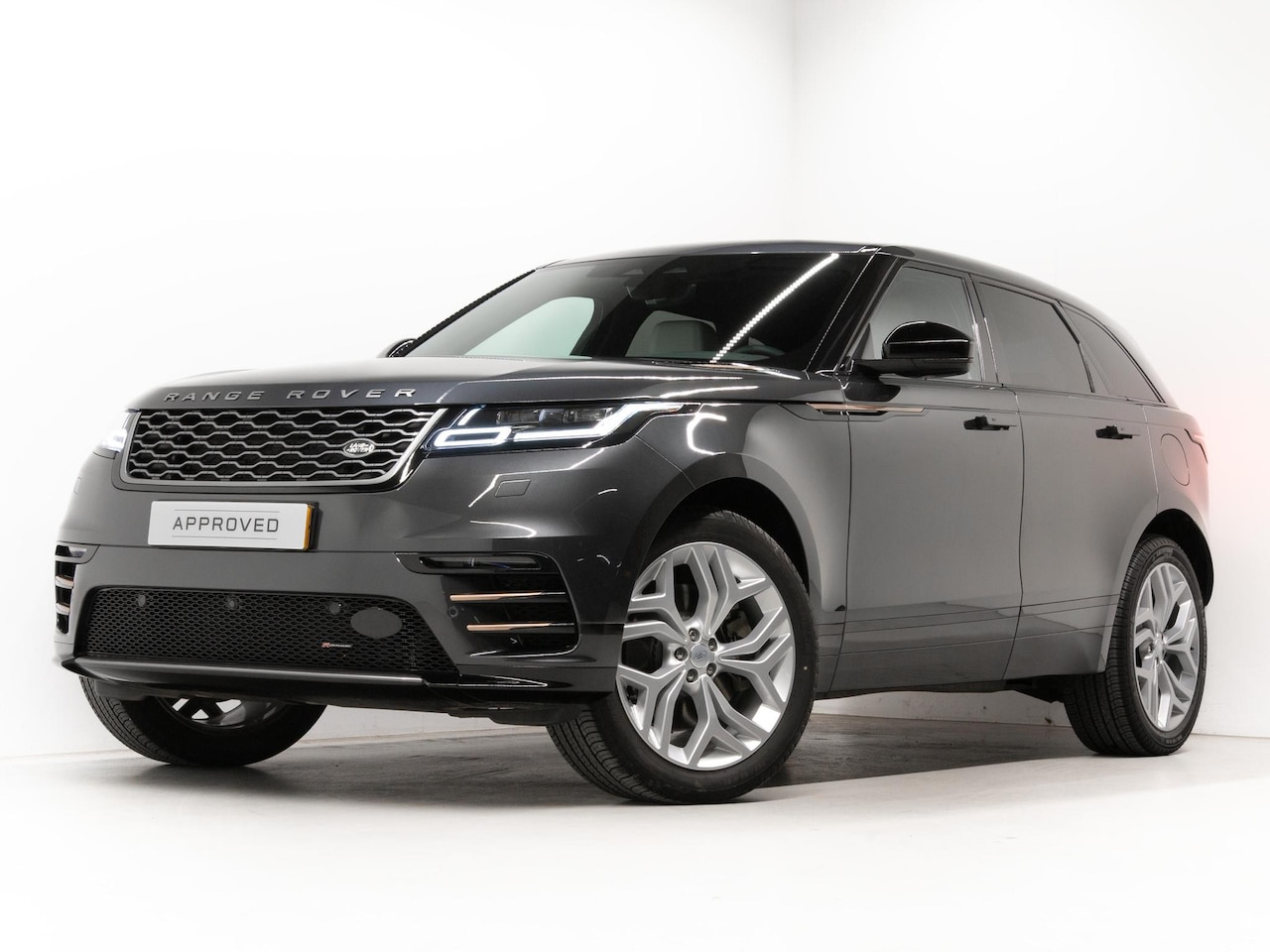 Land Rover Range Rover Velar - 2.0 P400e R-Dynamic SE - AutoWereld.nl