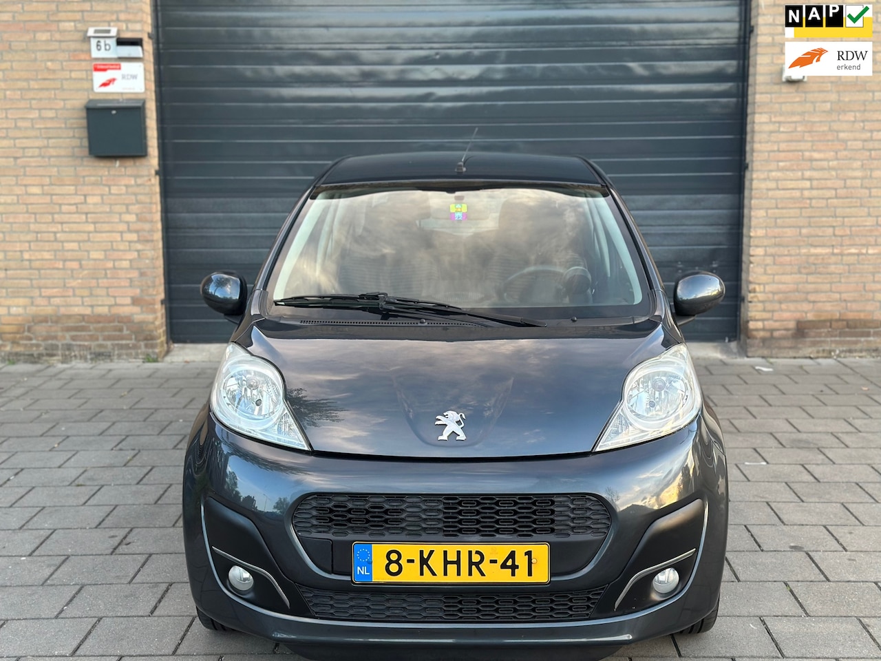 Peugeot 107 - 1.0 Active Apk Navi CarPlay Elekt pakket - AutoWereld.nl