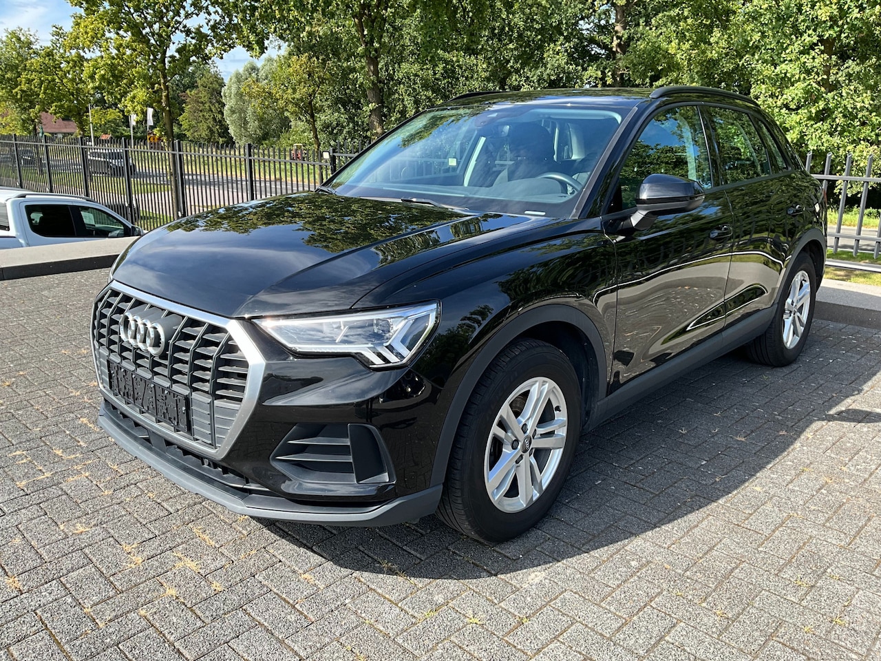 Audi Q3 - 35 TFSi Business Edition | ACC | LED | Climate | Stoelverw.| 17" LM | - AutoWereld.nl