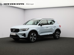 Volvo XC40 - 2.0 B4 Plus Dark / Trekhaak / Harman Kardon / Stoel + stuurverwarming / Elek. verstelbare