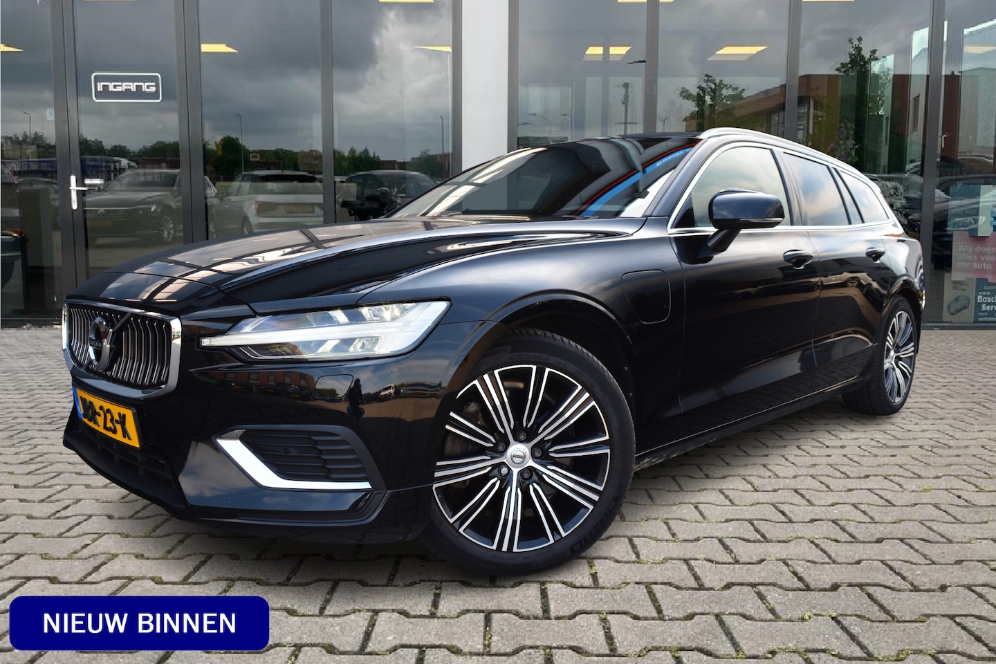 Volvo V60 - 2.0 T6 Recharge AWD Inscription | ACC | Trekhaak | Camera | - AutoWereld.nl