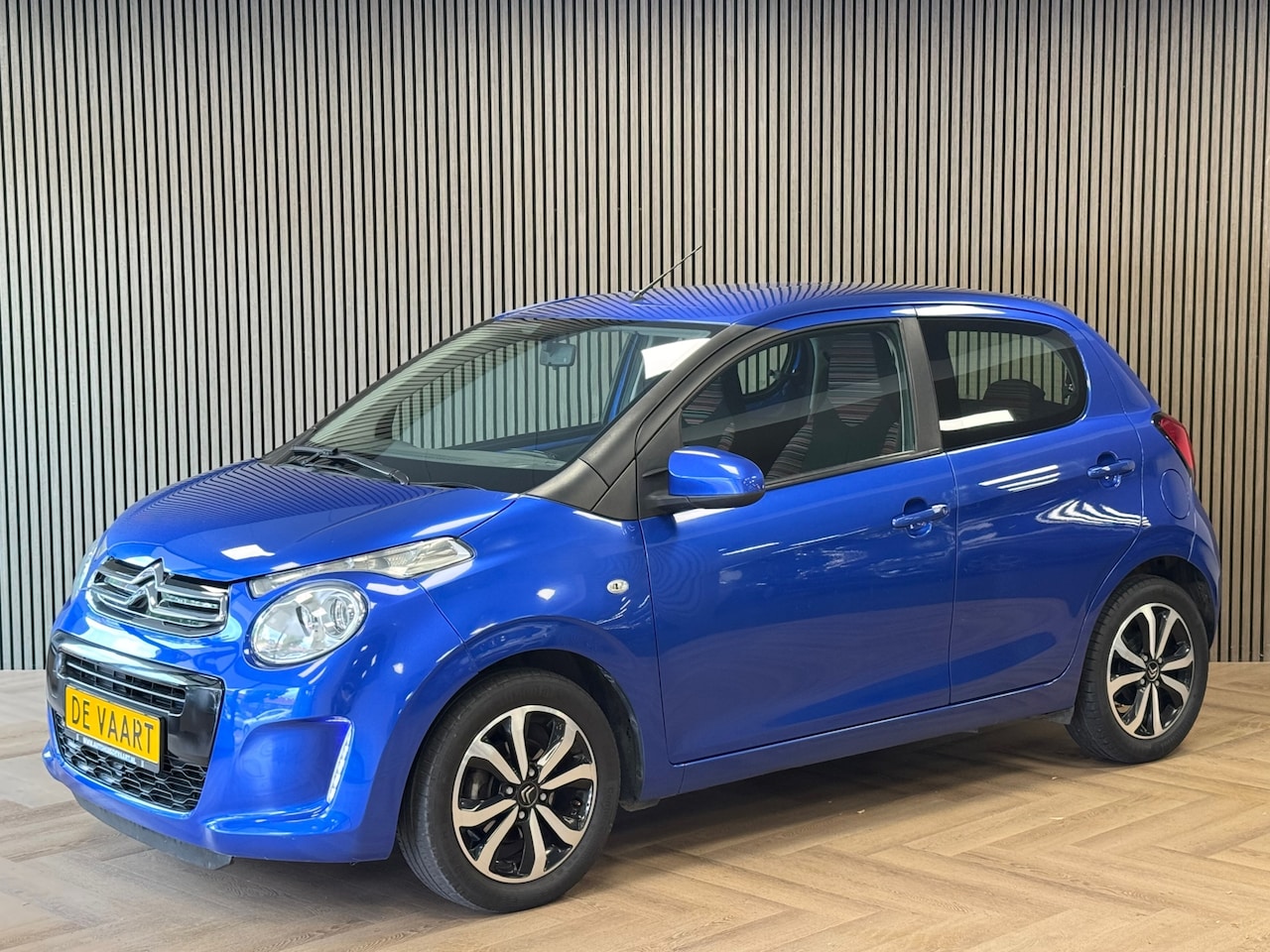 Citroën C1 - 1.0 VTi Shine AUTOMAAT APPLE CARPLAY AIRCO - AutoWereld.nl