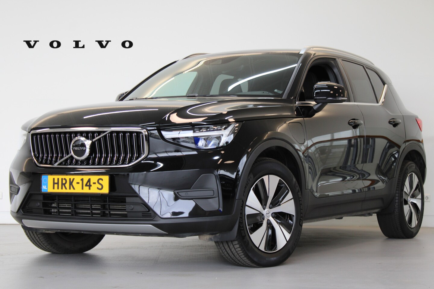 Volvo XC40 - T4 211PK Core Bright | Cruise Control | Parkeercamera | High Performance Audio | Parkeerse - AutoWereld.nl