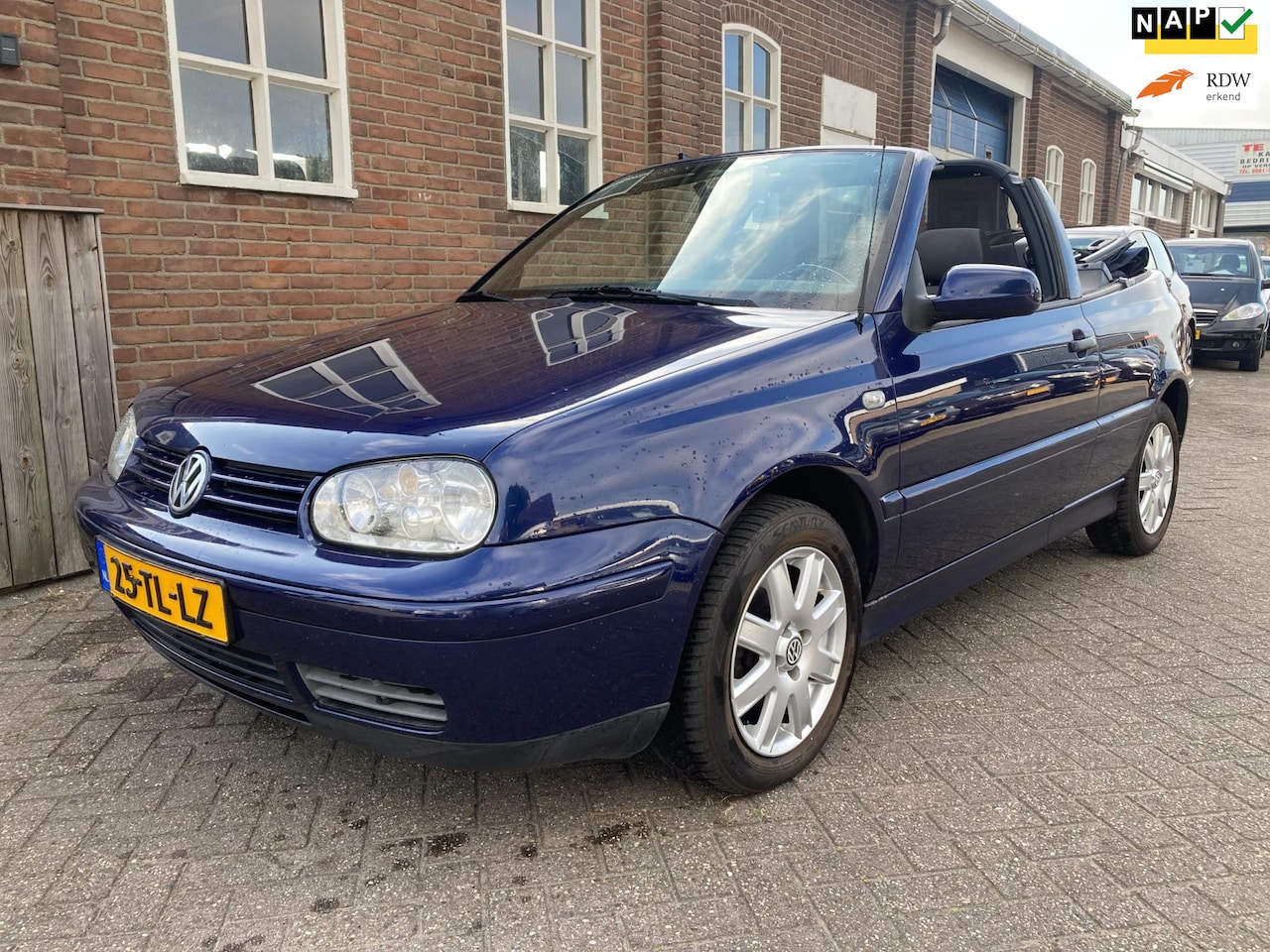 Volkswagen Golf Cabriolet - 2.0 Trendline Bj 2001,APK TOT 07p2026, inruil is mogelijk - AutoWereld.nl