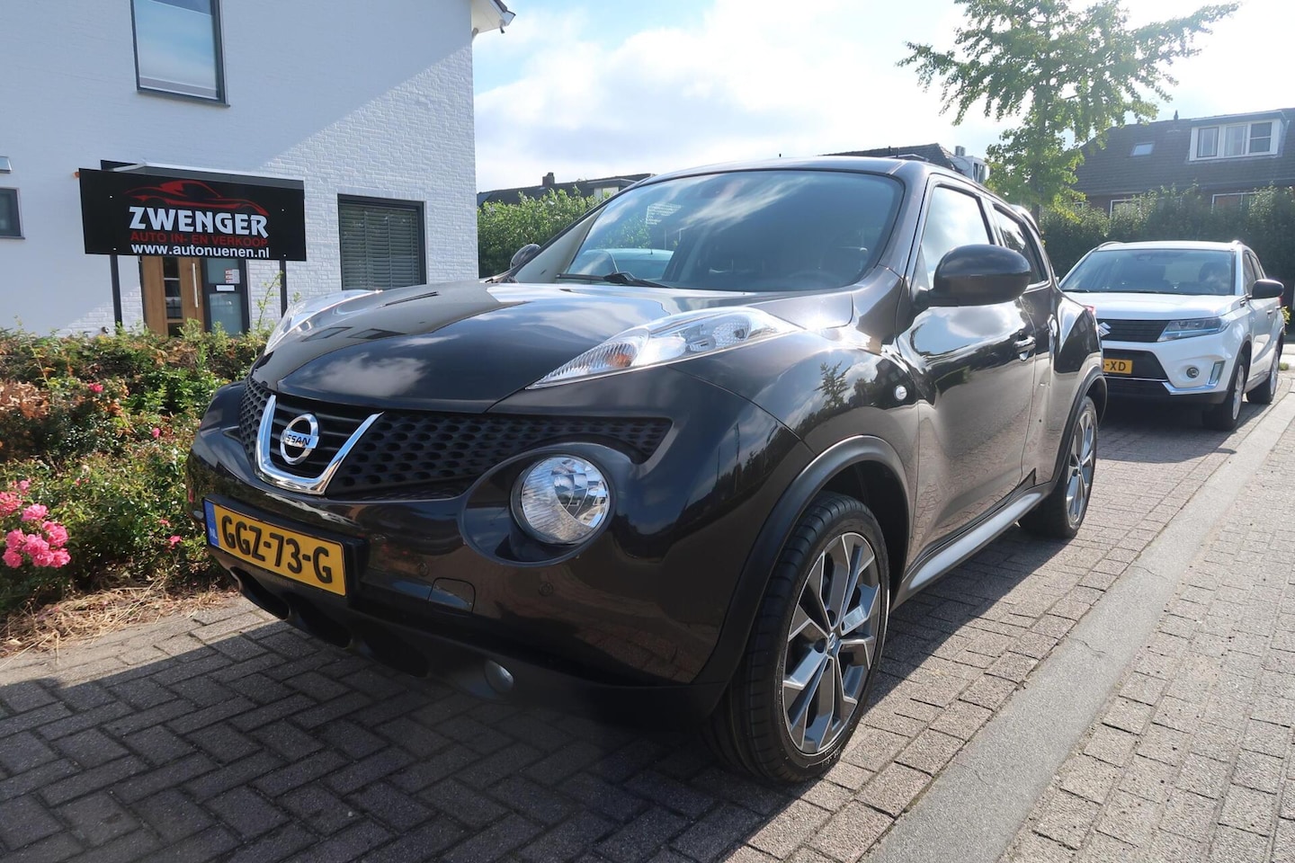 Nissan Juke - 1.6 DIG-T 4X4 191pk Aut CARPLAY|NAVIGATIE|KEYLESS|LEDER|PDC|STOELVERWARMING|PERFECT ONDERH - AutoWereld.nl