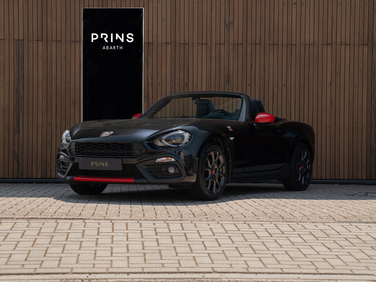 Fiat 124 Spider - Abarth 1.4T 170pk | Handbak | Bose | 1e eigenaar - AutoWereld.nl