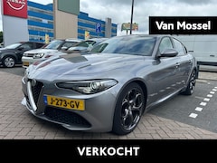 Alfa Romeo Giulia - 2.2 Super 180pk | Navigatie | Camera | Parkersensoren | Schuifdak | Xenon | Veloce Lederen