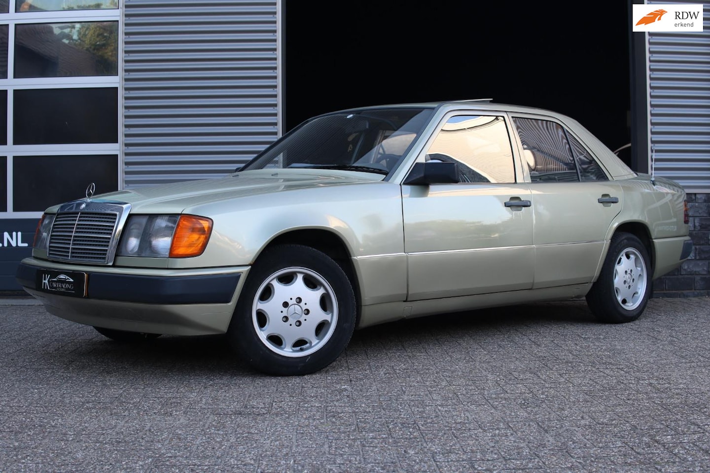 Mercedes-Benz 280 - 200-280 (W124) 200 D 1986|Pano|Facelift|Roestvrij|apk - AutoWereld.nl
