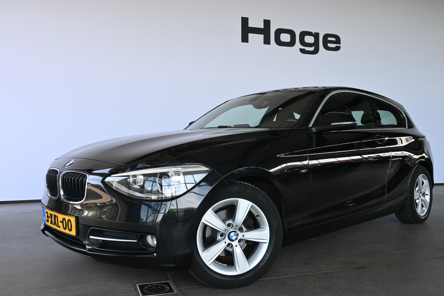 BMW 1-serie - 116i EDE Executive Clima Navigatie Xenon Goed Onderhouden! Inruil Mogelijk! - AutoWereld.nl
