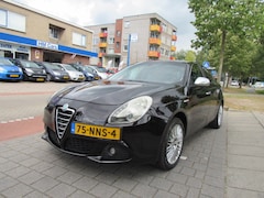 Alfa Romeo Giulietta - 1.4 Turbo MultiAir 170pk Leder/Clima/cruise etc