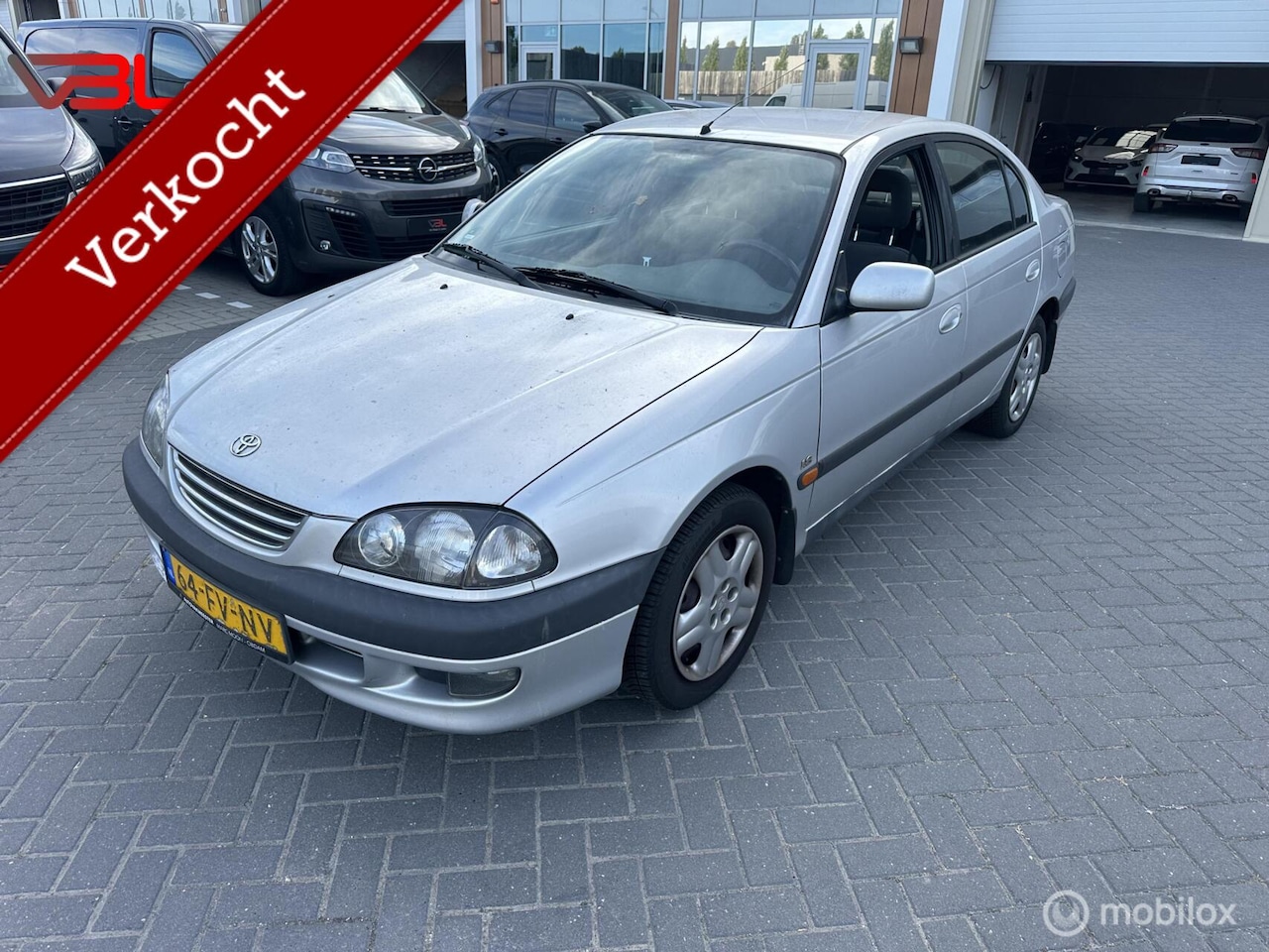 Toyota Avensis - 1.8 Luna Leanburn SEDAN AIRCO 4X ELEK RAMEN EXPORT - AutoWereld.nl