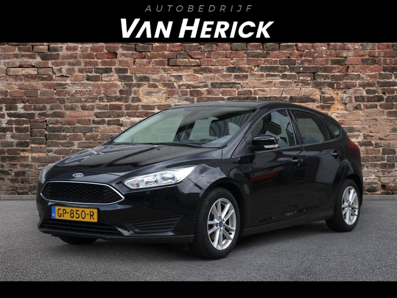 Ford Focus - 1.0 Trend Edition | Cruise | Trekhaak | Navi - AutoWereld.nl