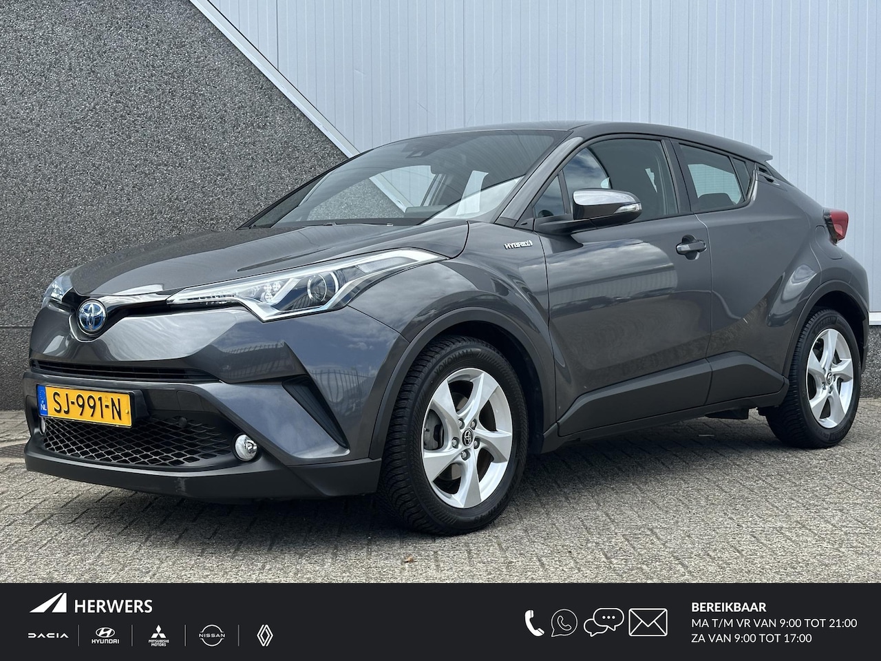 Toyota C-HR - 1.8 Hybrid Active / Adaptieve Cruise Control / Navigatie  / Airco Climate Control / Achter - AutoWereld.nl