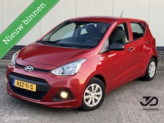 Hyundai i10 - 1.0 i-Motion 5-Deurs Airco NIEUWE APK & Banden