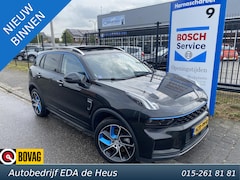 Lynk & Co 01 - 1.5 PHEV 261pk met o.a. panoramadak, 360 graden camera, navigatie met CarPlay, stoelverwar