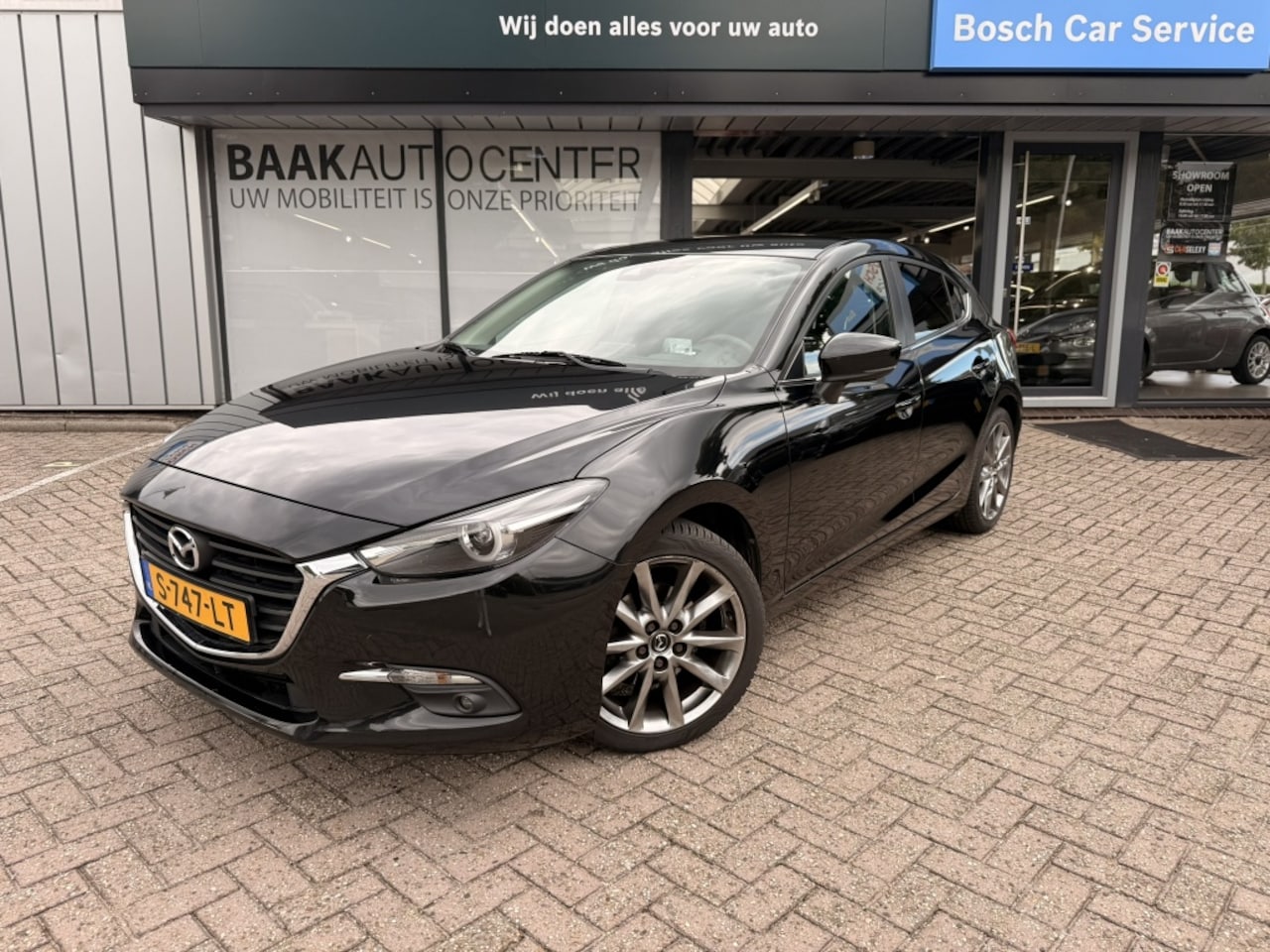 Mazda 3 - 2.0 S.A. 120 SkyLease + | camera | Automaat - AutoWereld.nl