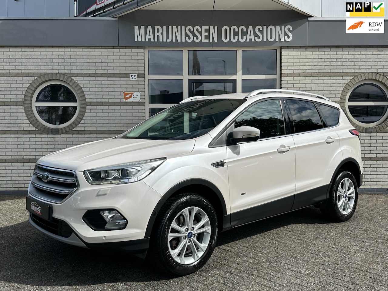 Ford Kuga - 1.5 EcoBoost Titanium |PDC,Carplay,ParkAssist| - AutoWereld.nl
