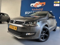 Volkswagen Polo - 1.2 TSI BlueMotion Comfort Edition, bj.2012, 5 deurs, donkergrijs, airco, NAP met 299.073