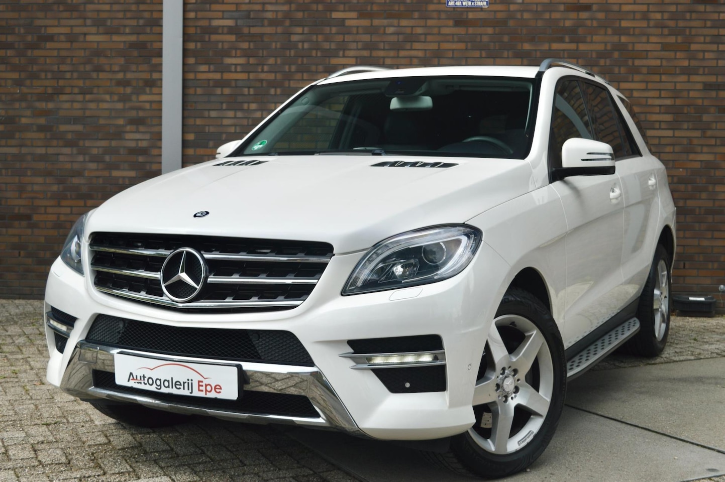 Mercedes-Benz ML-klasse - 350 BLUETEC 4MATIC AMG Grijs Kenteken LED Trekhaak - AutoWereld.nl