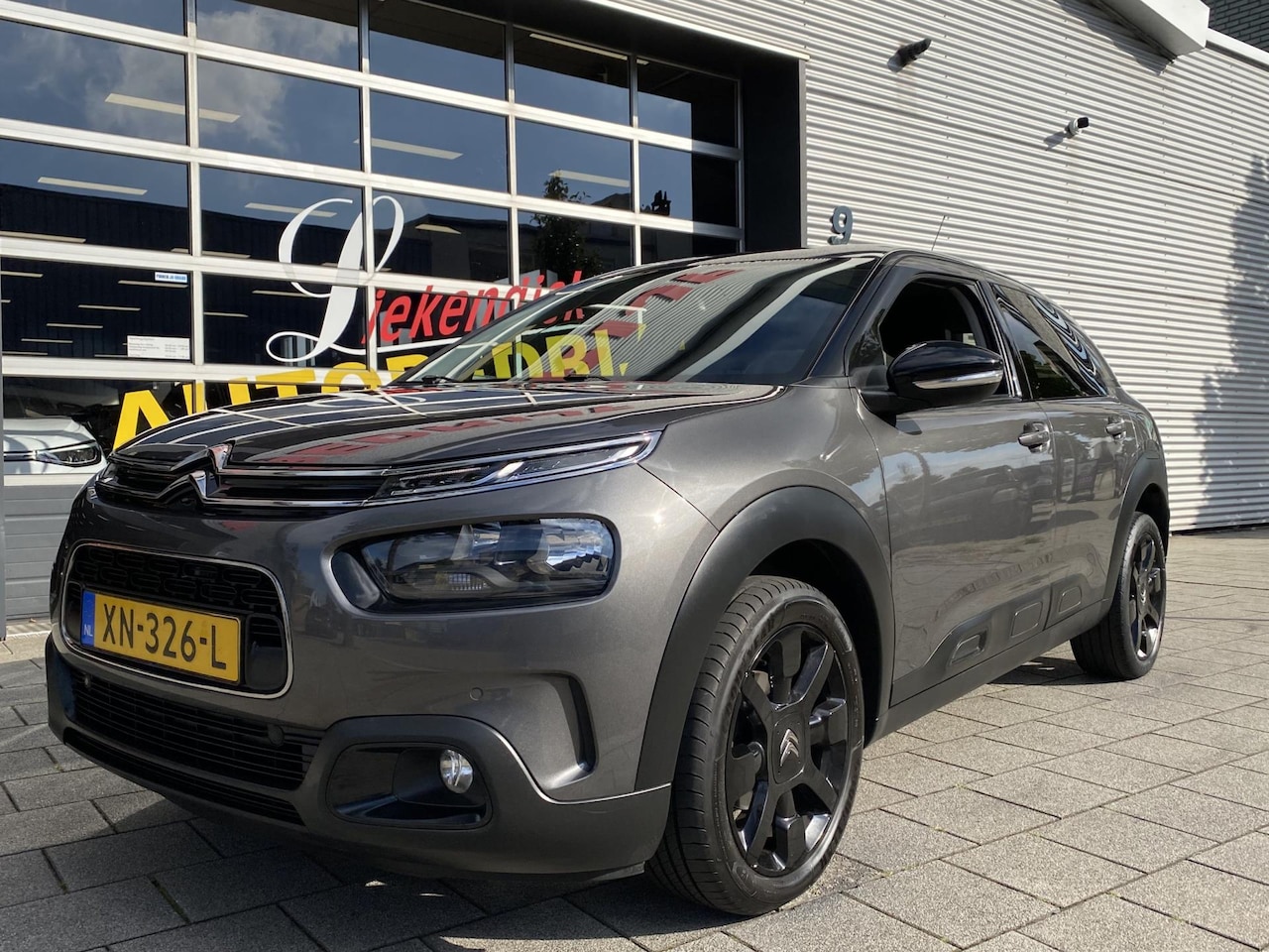 Citroën C4 Cactus - 1.2 PureTech Shine - Navigatie / Apple CarPlay I Airco I LED I PDC / Achteruitrij camera I - AutoWereld.nl