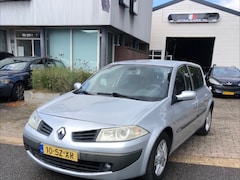 Renault Mégane - 1.6-16V Expression 5 Deurs, Airco enz enz. Keurig nette auto met een nieuwe Apk keuring bi