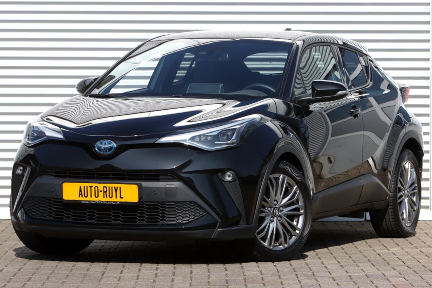 Toyota C-HR - 1.8 Hybrid Style Carplay / Safety Pakket - AutoWereld.nl