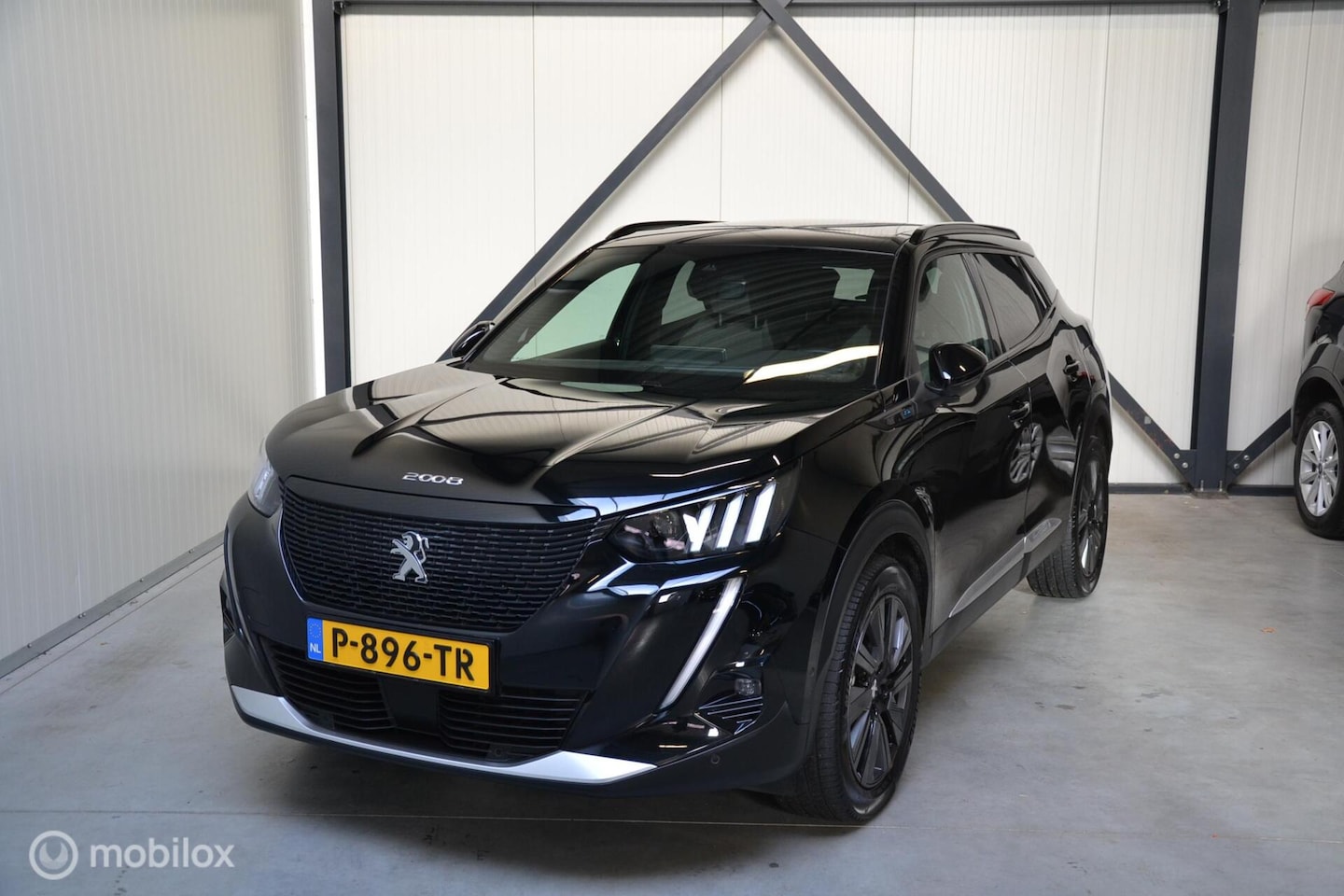 Peugeot e-2008 - EV GT 50 kWh Schuifdak - AutoWereld.nl