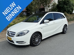 Mercedes-Benz B-klasse - 200 AMG 156PK Pano•Leder•Navi