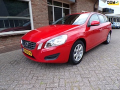 Volvo V60 - 1.6 T3 Kinetic