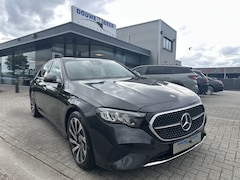 Mercedes-Benz E-klasse - 200 Avantgarde NEW MODEL Pano-Dak | 19 inch | Camera | Stoelverw