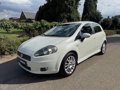 Fiat Grande Punto - 1.4-16V Racing AIRCO / TREKHAAK / 5 DEURS