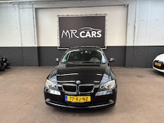 BMW 3-serie - 318i High Executive