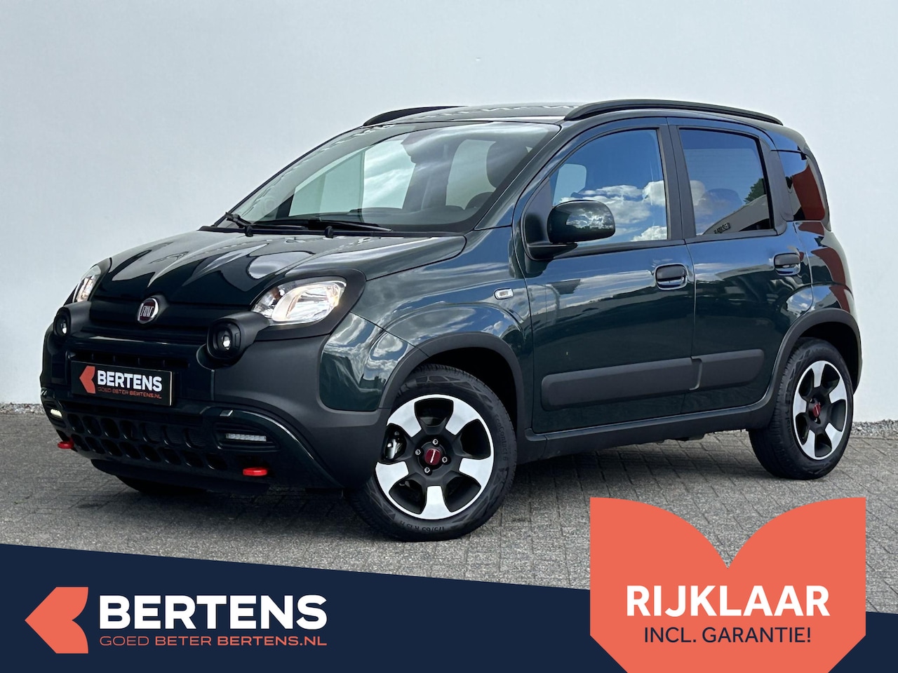Fiat Panda - 1.0 Hybrid RED Cross - AutoWereld.nl
