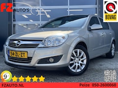 Opel Astra - 1.8 Temptation Automaat - Navigatie - Trekhaak - Parkeersensoren