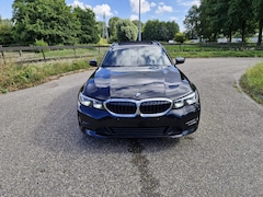 BMW 3-serie Touring - 330e PANO/LEER/PLUG/292PK
