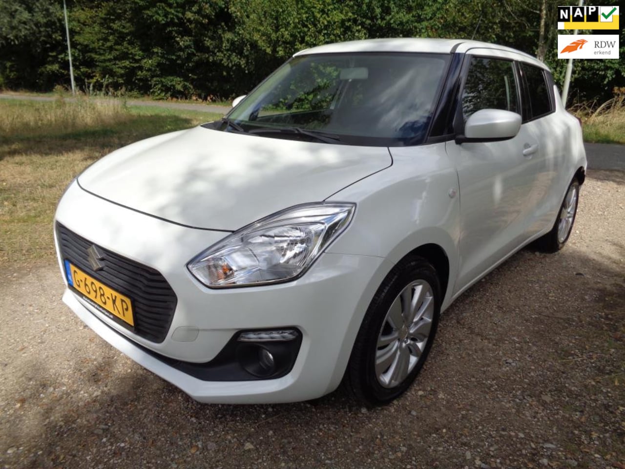 Suzuki Swift - 1.2 Parelmoer Wit! Apple carplay! Camera! NAP! - AutoWereld.nl