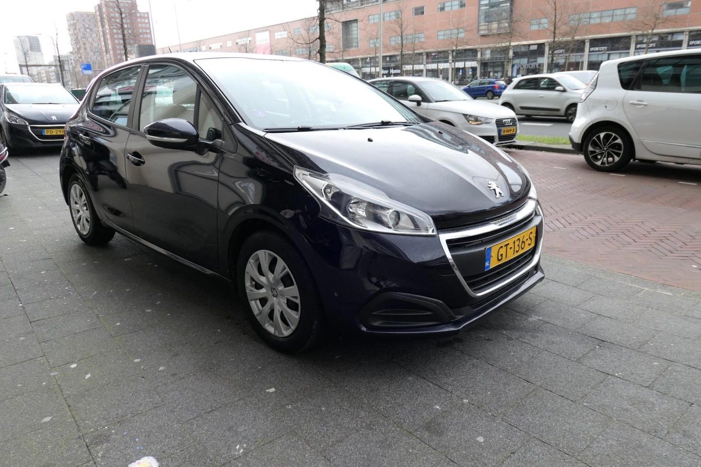 Peugeot 208 - Peugeot 208 1.2 PureTech Active Apk/Airco/Cruise/Navi/Nap/Boekjes - AutoWereld.nl