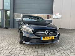 Mercedes-Benz A-klasse - 180 AMG Night Edition Plus Airco / Climate / Stoelverwarming / Navigatie / Achteruitrijcamera / PDC Etc!