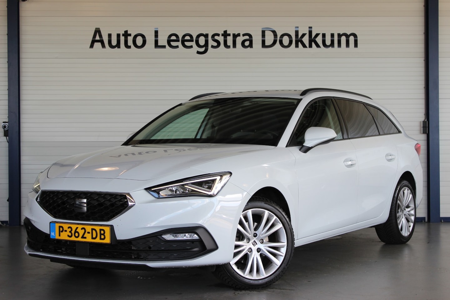 SEAT Leon Sportstourer - 1.5 eTSI Style Carplay | Adapt. Cruise | Full LED | - AutoWereld.nl
