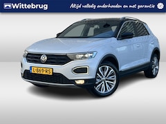 Volkswagen T-Roc - 1.5 TSI Sport / Digitaal dashboard / LED / App connect / Camera / Parkeersensoren V+A /