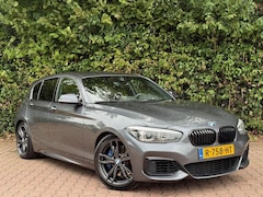 BMW 1-serie - M140i High Exec M-SPORT/AIRCO/ACARPLAY/NAVI/PDC/NIEUWE APK/LED