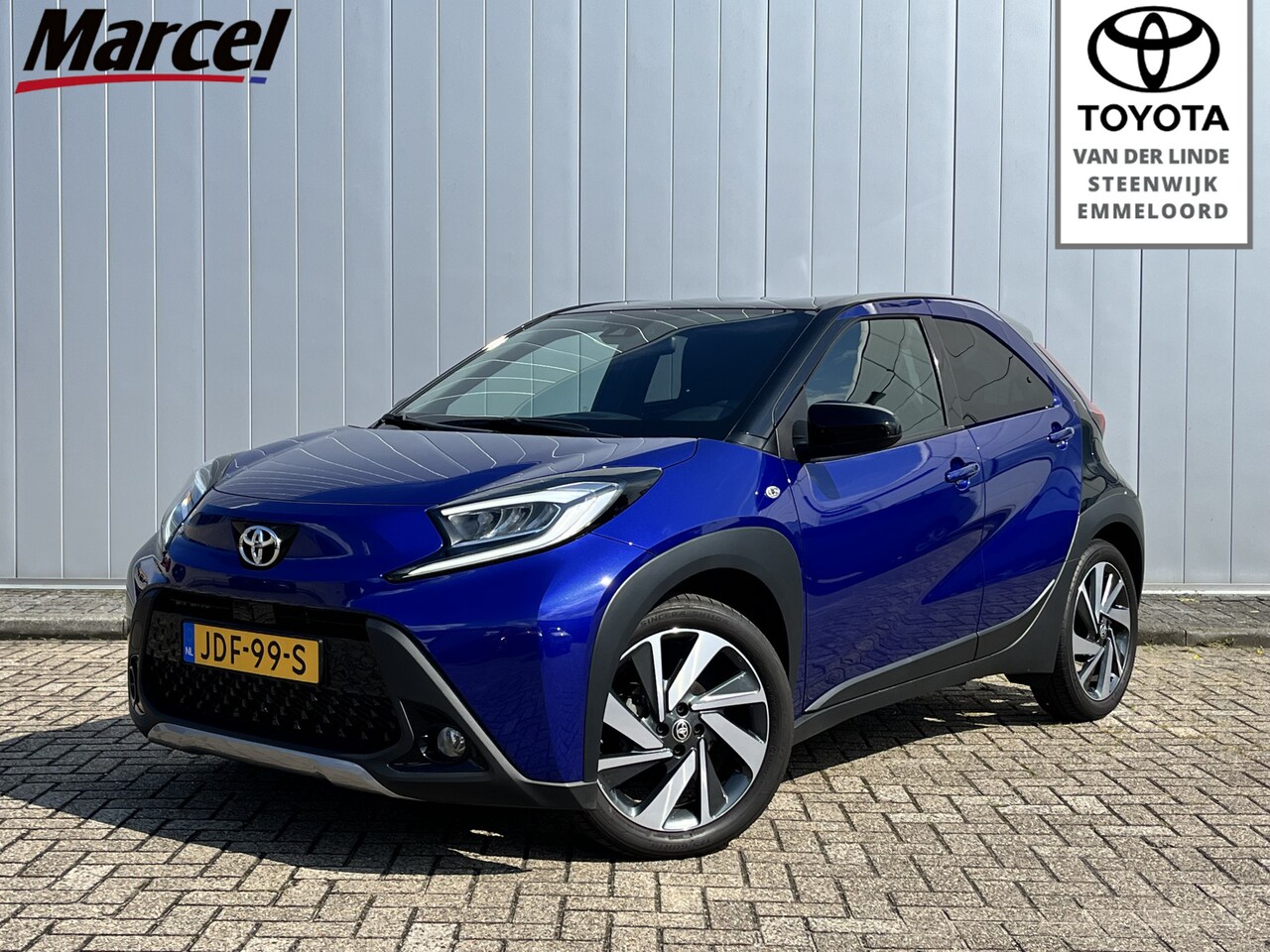 Toyota Aygo X - 1.0 VVT-i MT Envy Parkeersensoren Stoelverwarming Keyless Apple Carplay Android auto - AutoWereld.nl