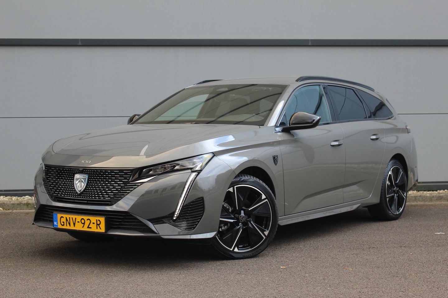 Peugeot e-308 SW - GT Automaat | Bekleding Alcantara/kunstleder | Verwarmde voorruit - AutoWereld.nl