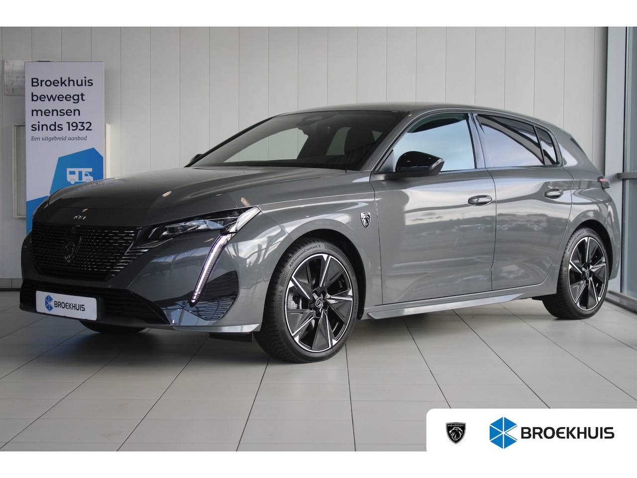 Peugeot E-308 - EV GT First Edition 54 kWh PARKEERCAMERA | NAVI | STOEL & STUURVERWARMING | DRAADLOZE CARP - AutoWereld.nl